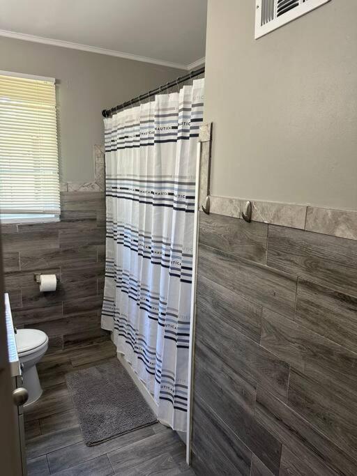 E, Memphis Home 5 Min From I240W المظهر الخارجي الصورة